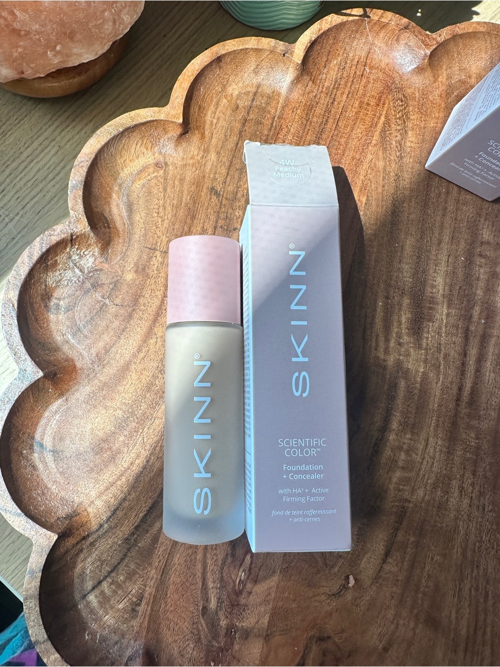 4W SKINN Scientific Color Foundation + Concealer — Peachy Medium